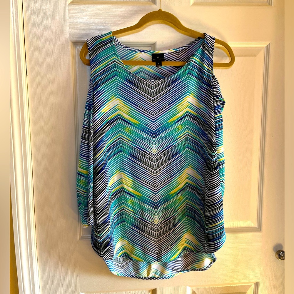 Worthington cold shoulder pull over top